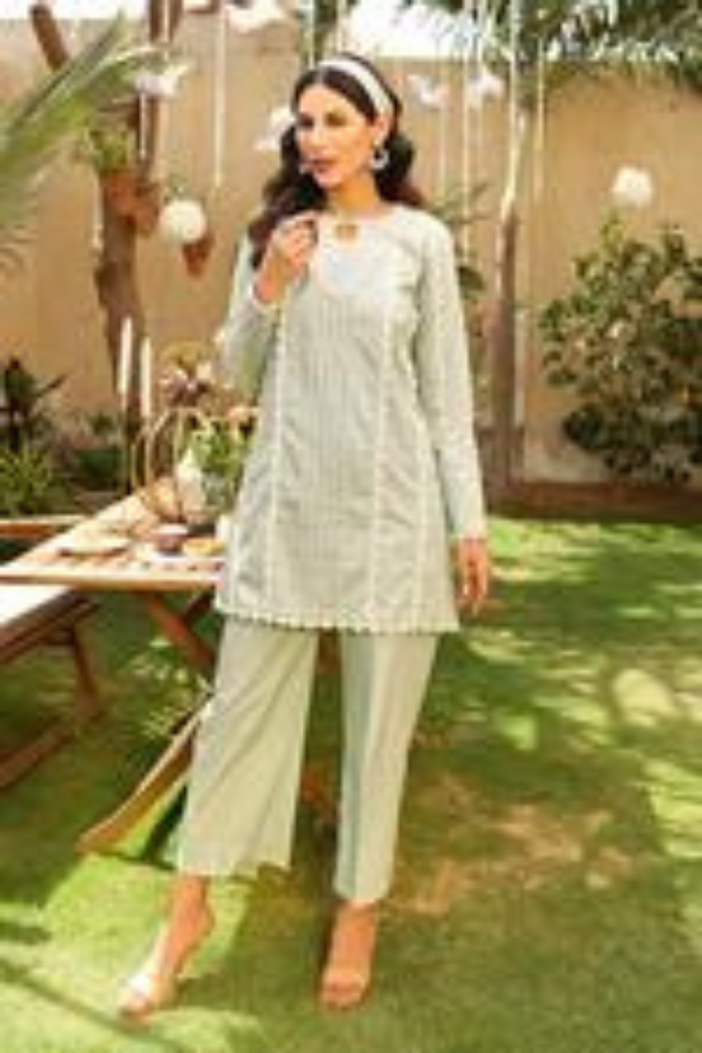 WONDROUS - second image