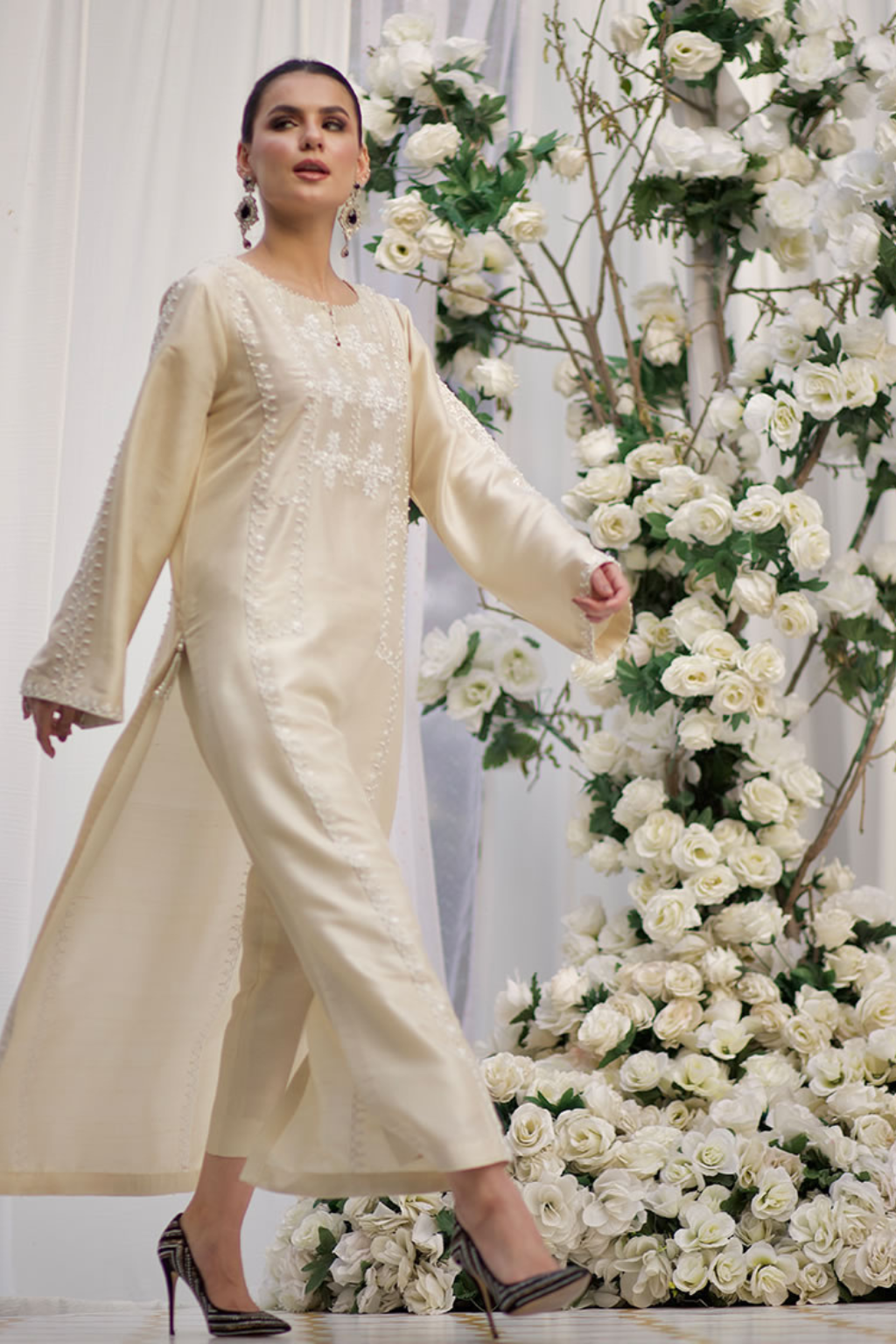 IVORY CREAM - second image