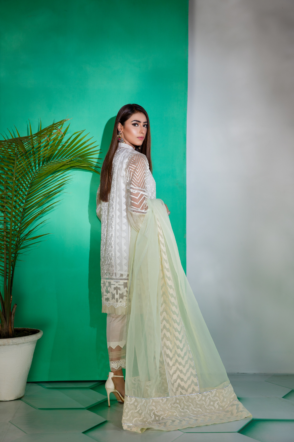 Saahi Nazaan - Adorn White - second image