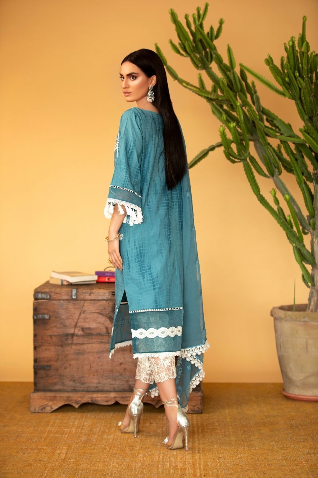 CHALK BLUE - second image