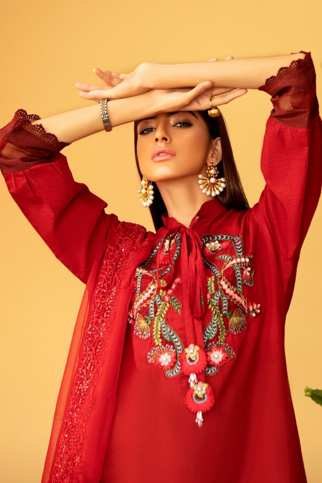 CRIMSON RED - second image