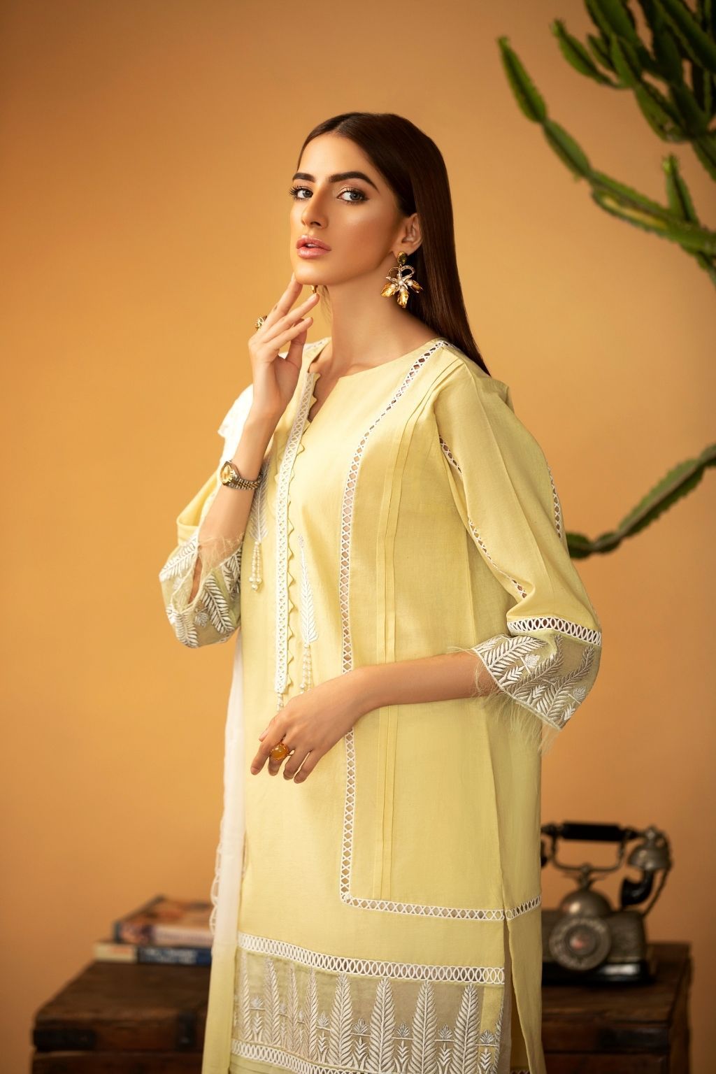 YELLOW & WHITE - second image